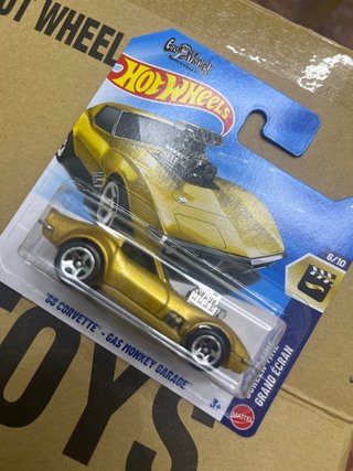 Hot Wheels '69 Corvette Gas Monkey Garage