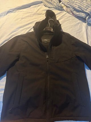 Chaqueta Pull&Bear Negra con Capucha Talla M