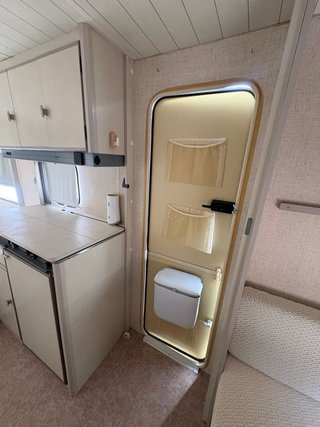 Caravana Burstner-750kg calefacción ducha y cocina