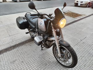 BMW R1100R
