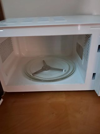 Microondas Orbegozo blanco