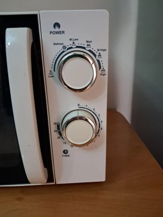 Microondas Orbegozo blanco