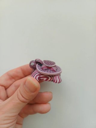Imán tortuga rosa