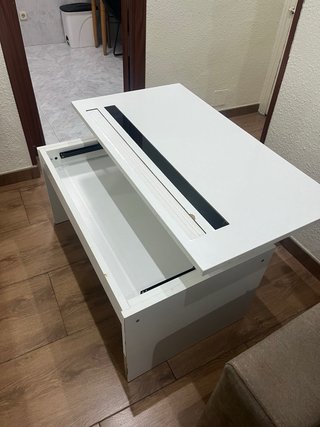 Mesa de comedor blanca y negra