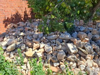 Lote de piedras para construcción