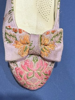 Zapatos fallera niña rosas y morados (NÚMERO 29)