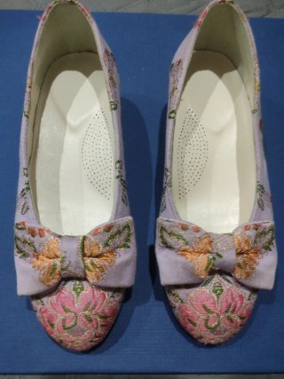 Zapatos fallera niña rosas y morados (NÚMERO 29)