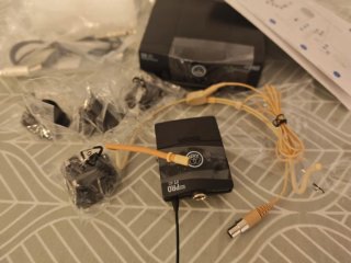 Sistema Inalámbrico AKG wms 40 Diadema ckbt2