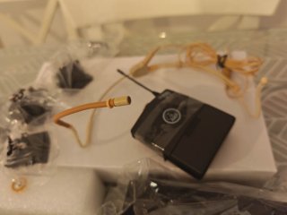Sistema Inalámbrico AKG wms 40 Diadema ckbt2