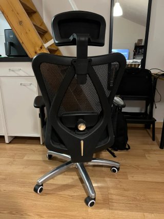 Silla ergonómica de oficina negra