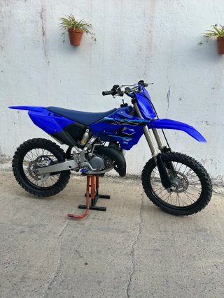 Yamaha YZ 125
