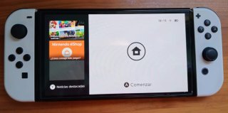 Nintendo Switch OLED Bianca + Joy-Con
