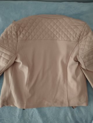 Chaqueta efecto rockera rosa