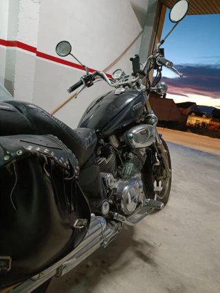 Moto Yamaha Virago 1100