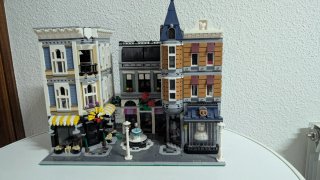 LEGO Creator Expert 10255 Assembly Square