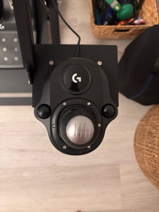 Volante Logitech G29 con Pedales