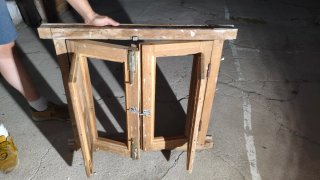 Ventana de madera rústica 70x70