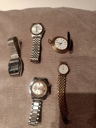 Lote 5 relojes: pulsera, bolsillo, oro