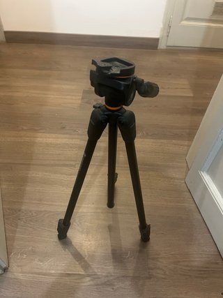 Cámara Canon + Funda + Trípode