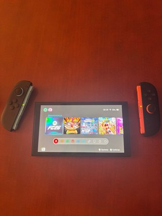 Nintendo Switch 2 + Juegos + Funda (Muy poco uso)