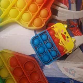 3 Pop It arcobaleno