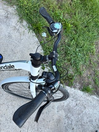 Bicicleta Eléctrica Cannondale 250W