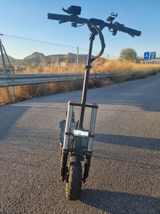 Patinete Eléctrico 6000W 50Ah
