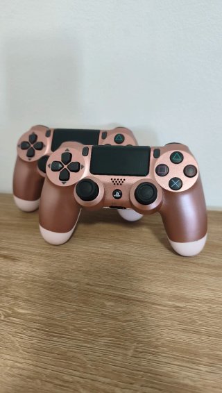 Controller PS4 Dualshock x2 edizione Rose Gold