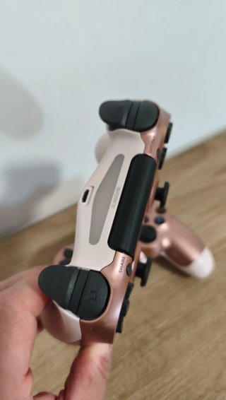 Controller PS4 Dualshock x2 edizione Rose Gold
