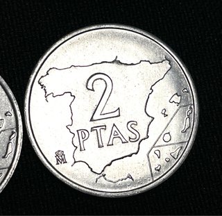 Lote 2 Sin Circular monedas de 2 ptas de 1982