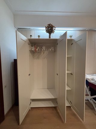 Armario 3 puertas Ikea con espejo