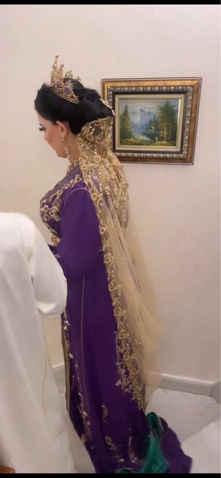 Traje de Novia Azul y Dorado