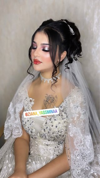Traje de Novia Azul y Dorado