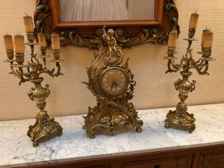 Reloj de Bronce y 2 Candelabros Vintage