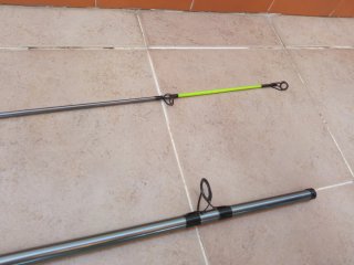 Caña de pesca de carbono. 4,5m en 3 tramos