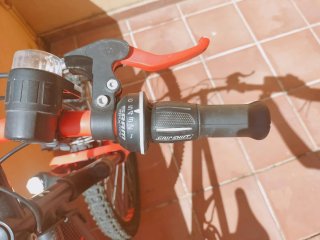 Bicicleta Montaña B'TWIN Negra y Roja