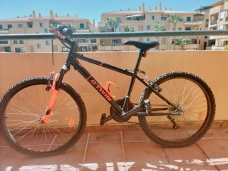 Bicicleta Montaña B'TWIN Negra y Roja