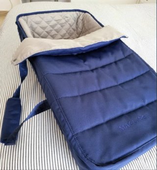 Capazo Maclaren azul