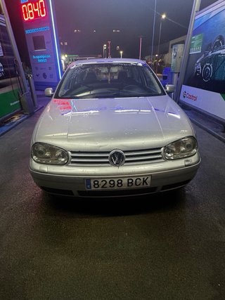 Volkswagen Golf 2000