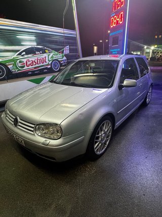 Volkswagen Golf 2000