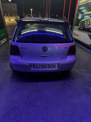 Volkswagen Golf 2000