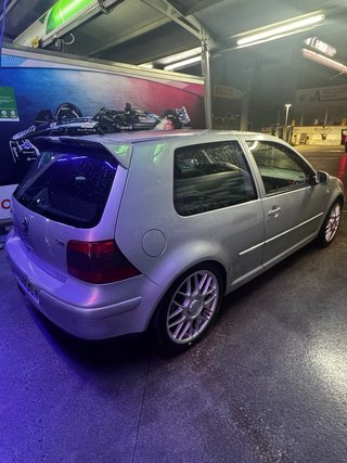 Volkswagen Golf 2000