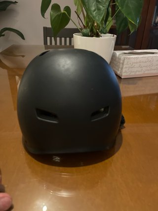 Casco para deportes acuáticos y monopatin Ion