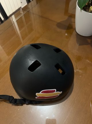 Casco para deportes acuáticos y monopatin Ion