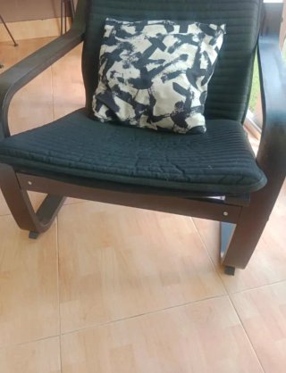 Sillón Poäng Ikea Negro con Cojín