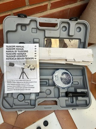 Telescopio con trípode y maletín