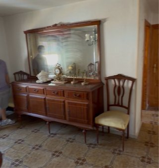 Aparador comedor con espejo