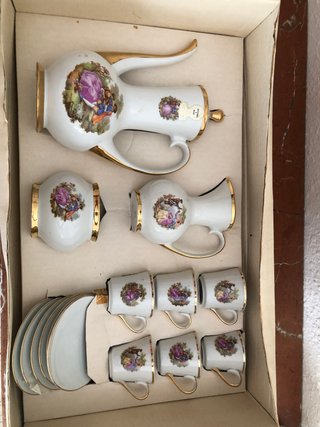 Juego café porcelana vintage pintado a mano.