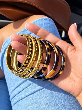 Set di 6 Braccialetti Design Nero e Oro