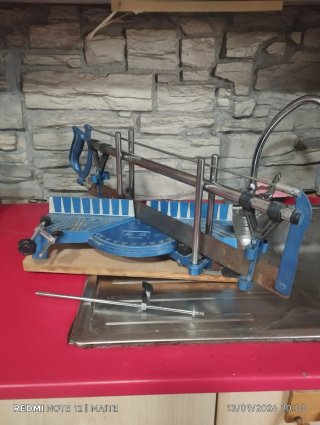 Sierra Ingletadora Manual Azul